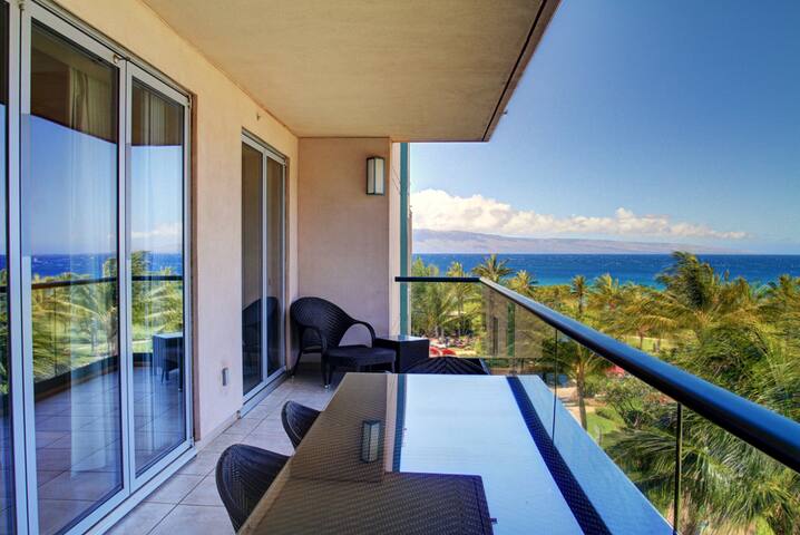 Honua Kai Konea 403 2 bed and 2 bath gallery image 3