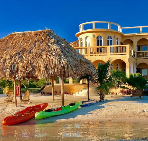 8BR Private Villa On the Caribbean Beach, Pool