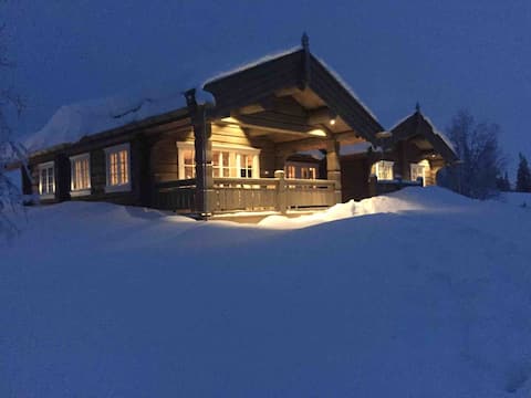 Log cabin on Gålå with great views