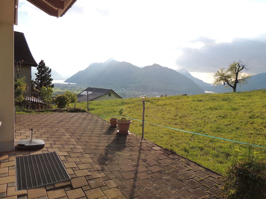 Aussicht Richtung Südwesten vom Sitzplatz