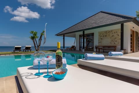 Lovina Beachfront Vacation Villa 12P, private boat
