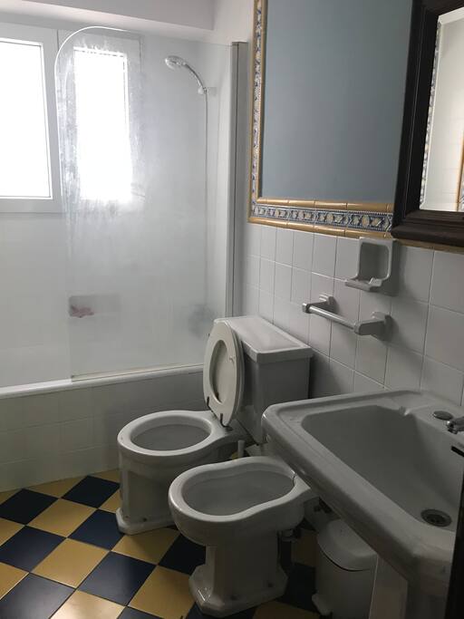 Baño compartido