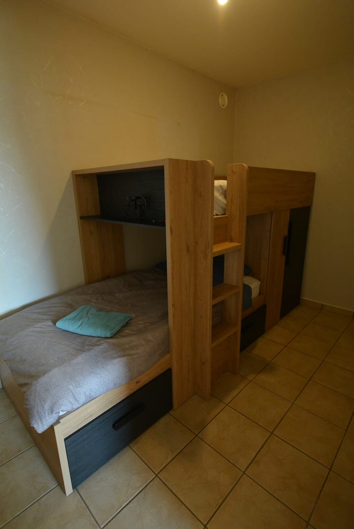 غرفة النوم 2