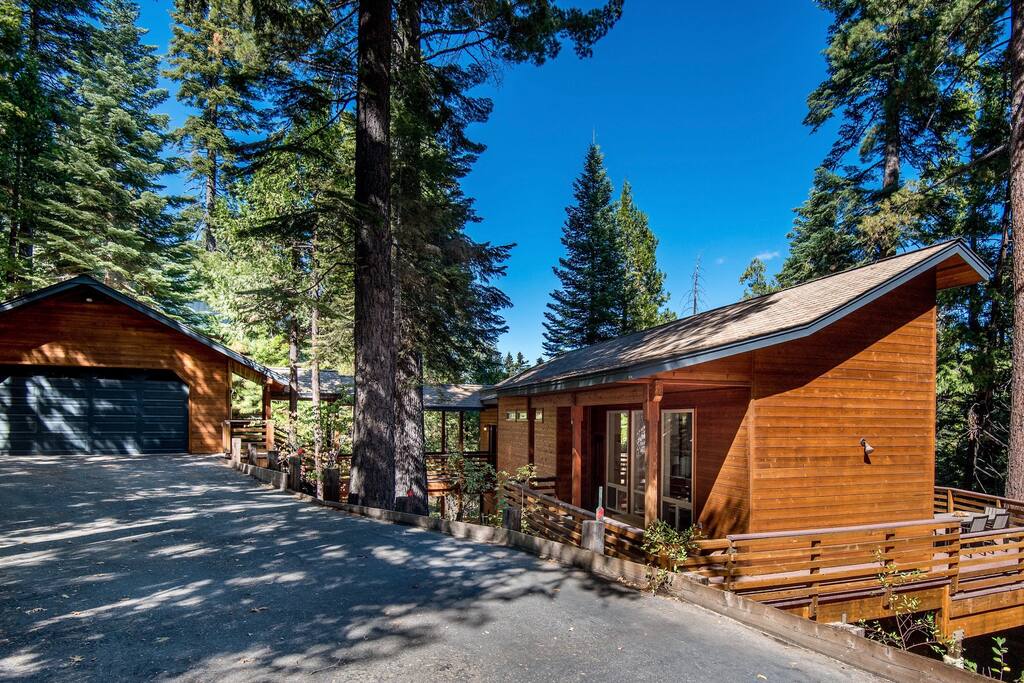 swiss chalet architecture
