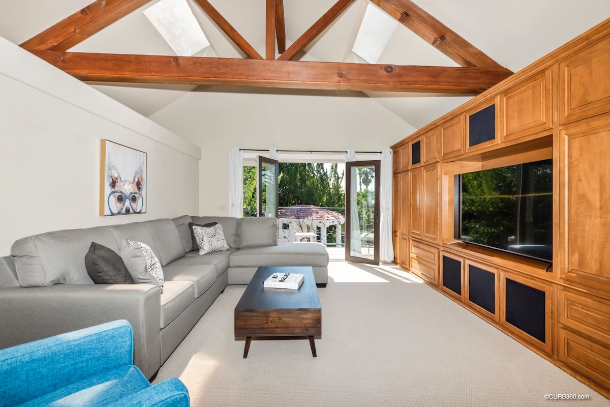 Second Level: Loft SMART TV includes Hulu w/ Live TV, ESPN+, Disney & playstation with games.  Balcony overlooking backyard.