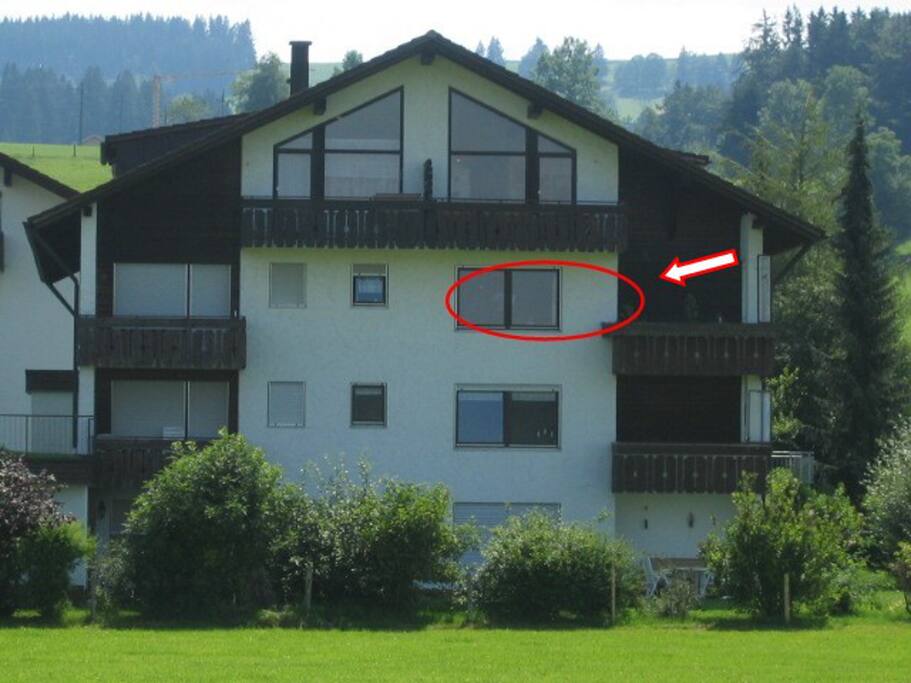 Front Ferienwohnung Betz mit Balkon