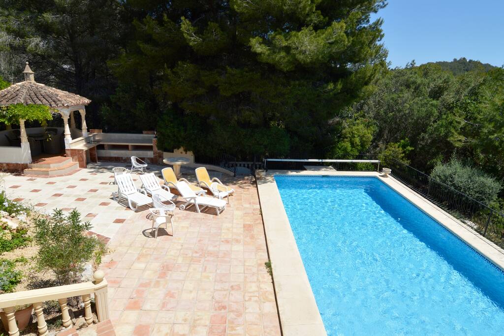 Huge 5x10 swimming pool and sunbeds for the whole family
