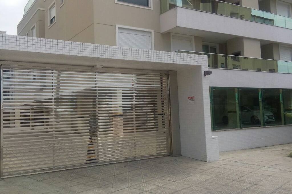Entrada garagem