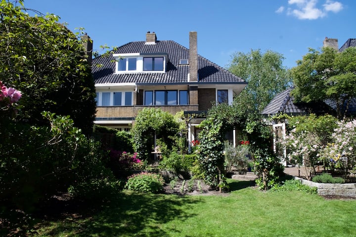 Top 10 Airbnb Vacation Rentals In Heemstede, Netherlands - | Trip101