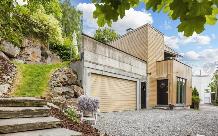 Cozy modern house, with the perfect location! gallery image 2