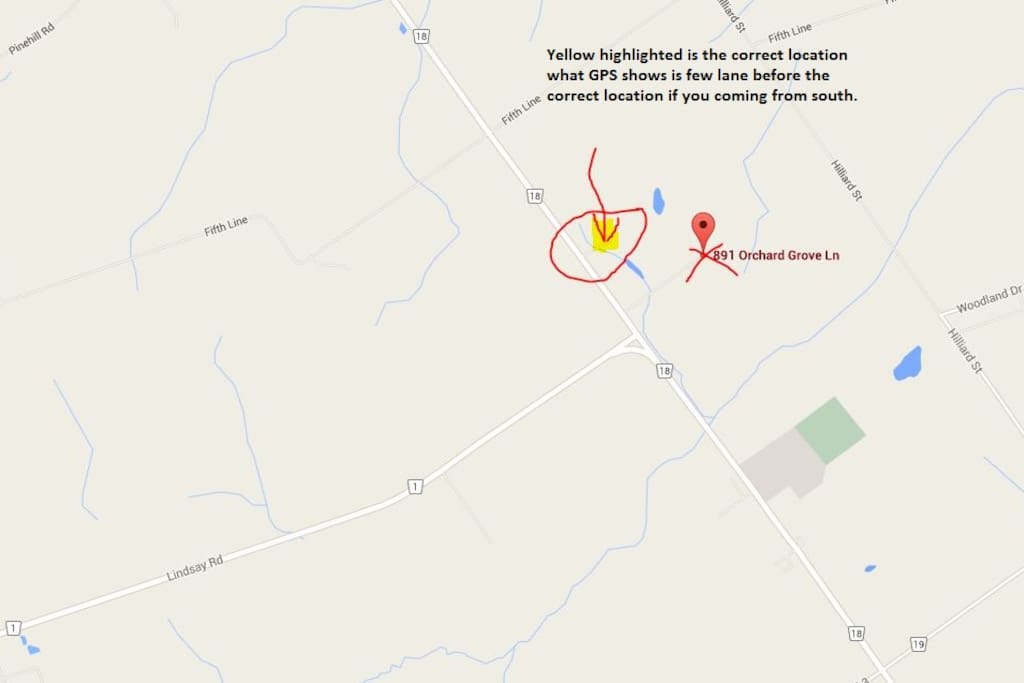 GPS shows wrong lane - drive further north (few lanes)
