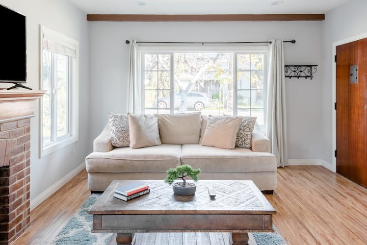Outstanding Home Close To Old Town Pasadena & Downtown La - Pasadena, CA
