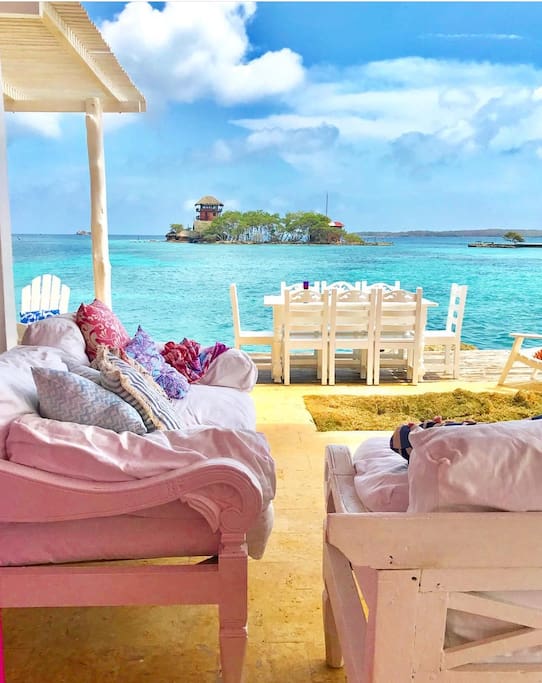 Outdoor lounge