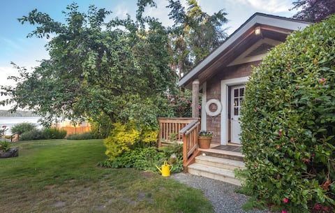 Private beach cabin, Vashon Island