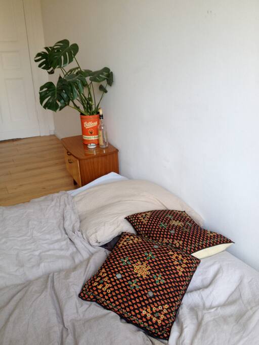 Bedroom // view from the windowsill