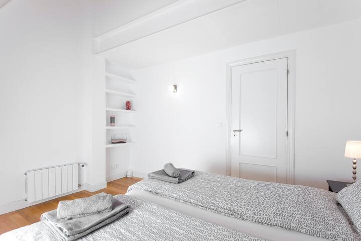 Atico duplex centrico con parking incluido gallery image 5