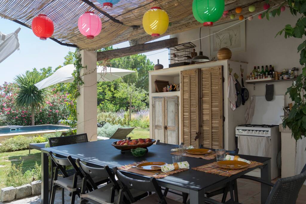 Salle à manger/cuisine d'été