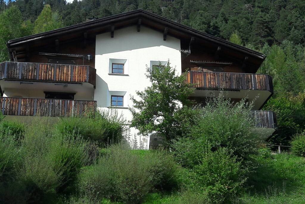 Die Wohnung unten rechts ist das kleine Ferienparadies