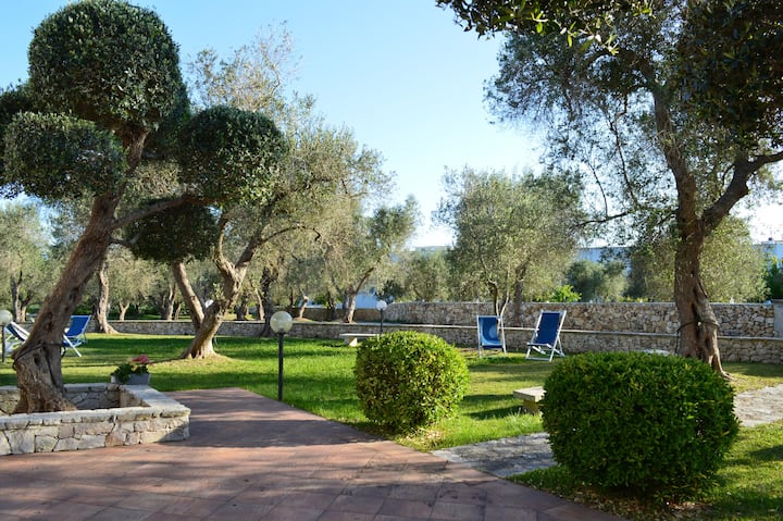 VILLA TRA GLI ULIVI, CASAMASSELLA-OTRANTO, SALENTO - Ville in affitto a  Otranto, Puglia, Italy, Italia - Airbnb