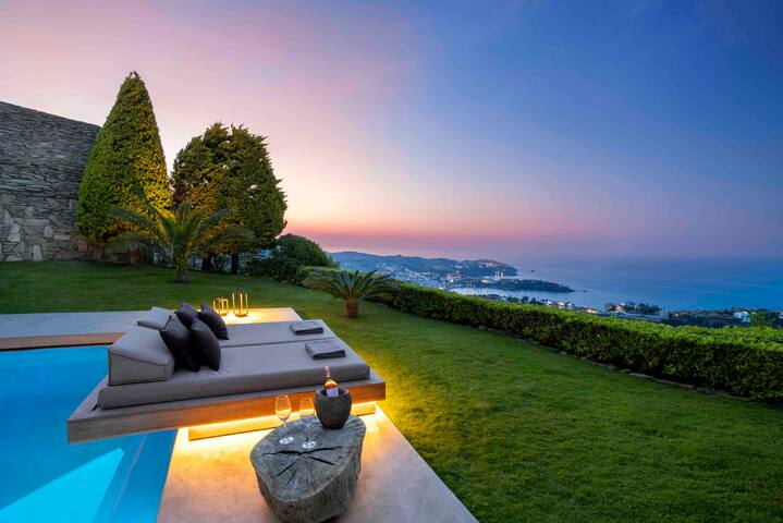 Wonderful Sea view Villa Mama La Roosa