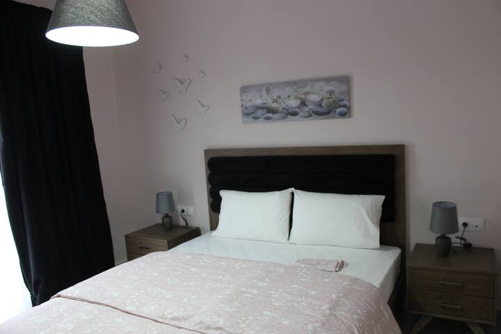 Luxury flat on Nea Paralia gallery image 2