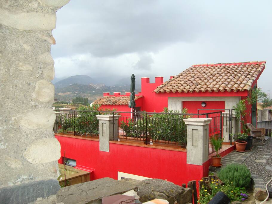 CASTELLO ROSSO - Ihr Feriendomizil mit Pool + Sauna in Sizilien