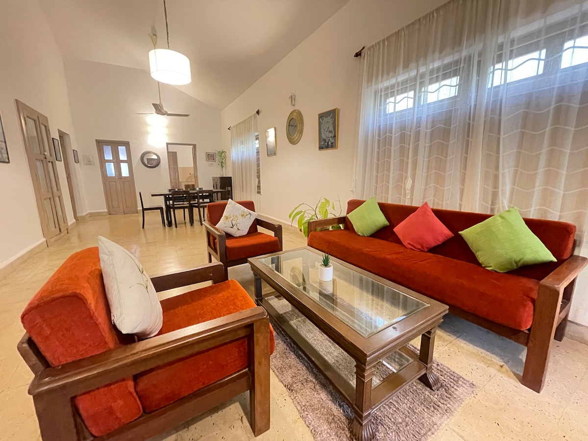 Beautiful 2 BR Villa with Pool in Candolim, Goa