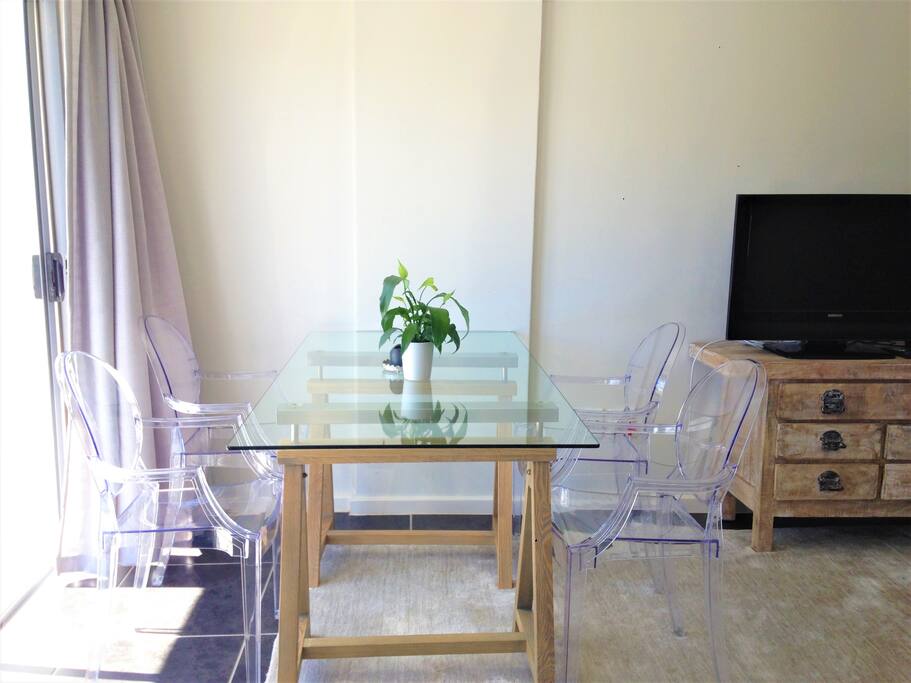 Dining Area and Lounge