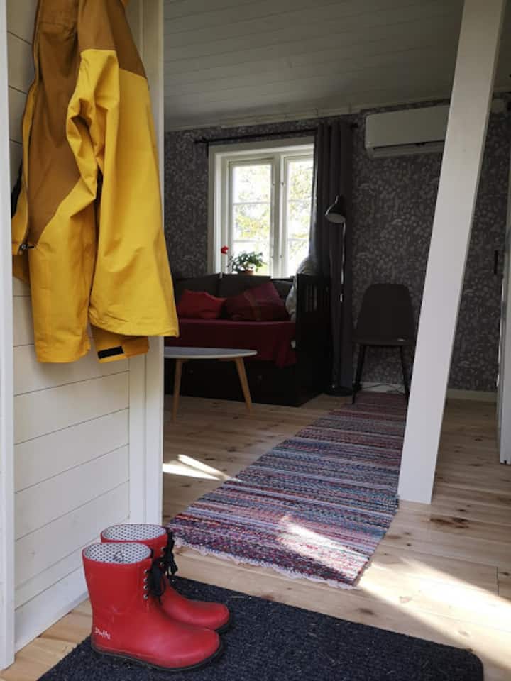Charmigt Litet Hus Landvetter, Nära Stad Och Natur - Mölnlycke