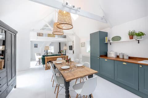 Grade 2 listed Converted Stables