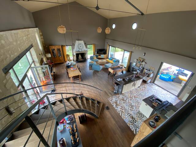 Villa avec piscine dans propriété de 5 hectares gallery image 3