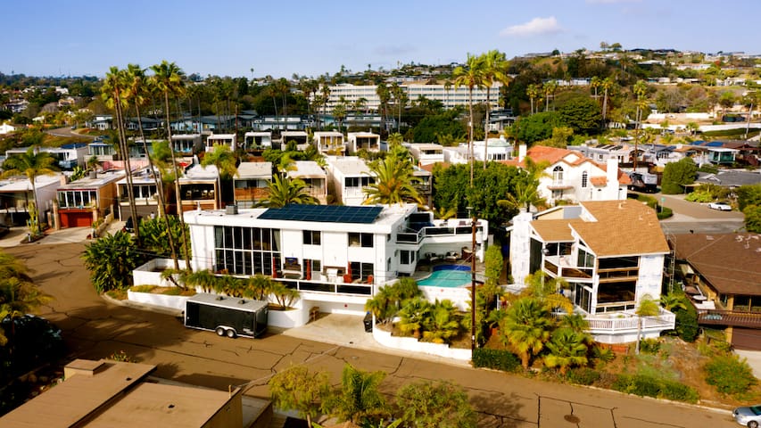 Pacific Beach-Amazing Panoramic View-Heated Pool gallery image 2