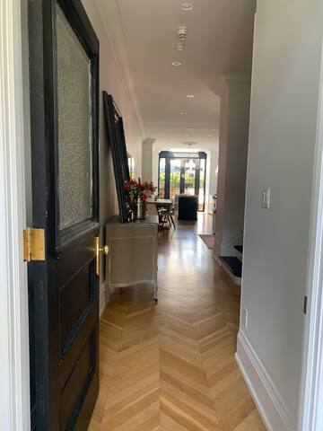 The Ossington gallery image 4