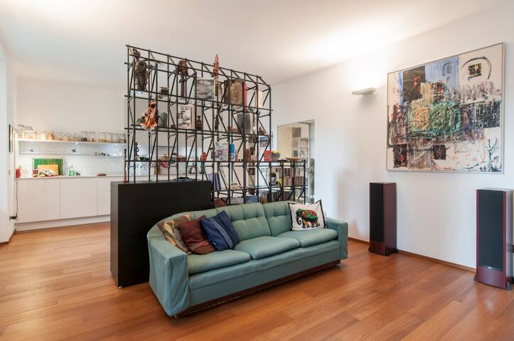 Appartamento nel cuore dell’ Isola gallery image 2