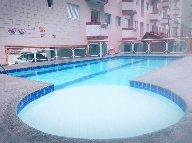 1º Apartamento Praia Grande 100mts da praia