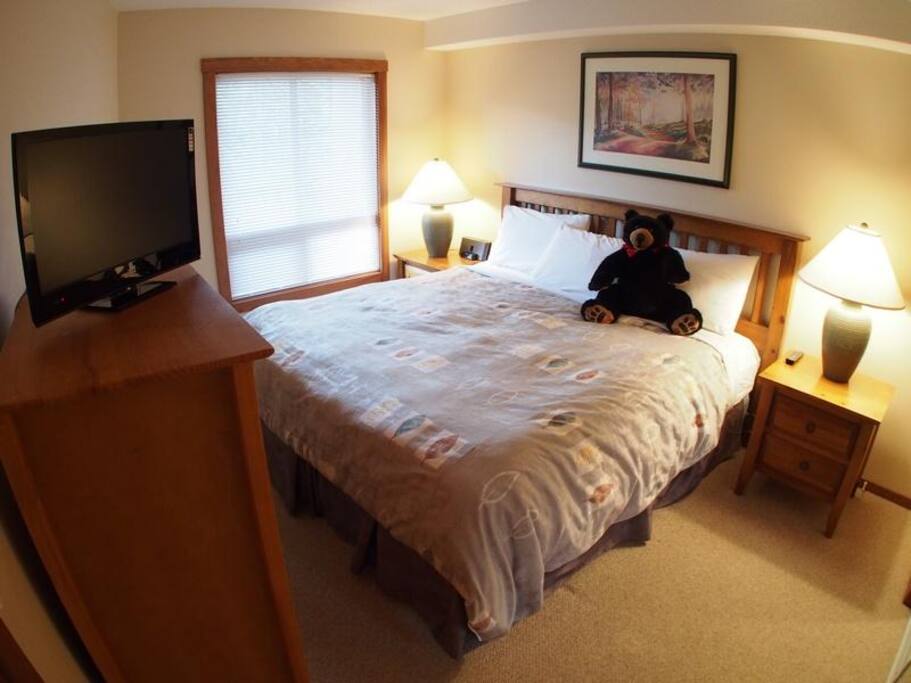 FS319MasterBedroom