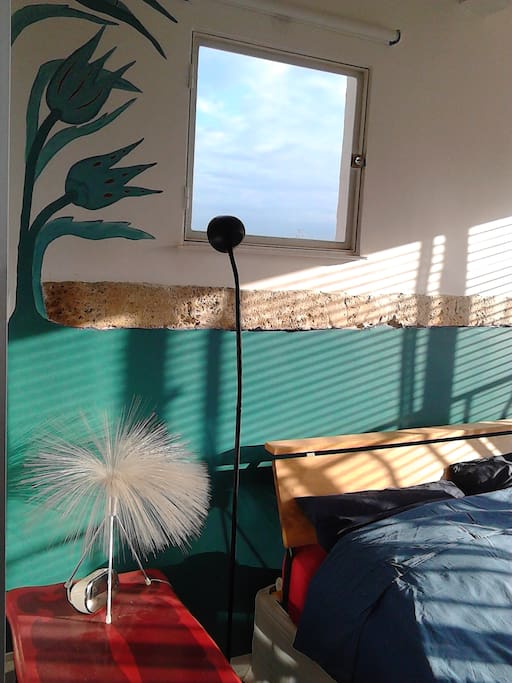 Des fleurs pour la chambre.