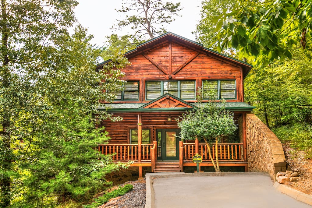 Luxury 2 Story Cabin 1 Bedroom In Gatlinburg Falls Cabins for Rent in