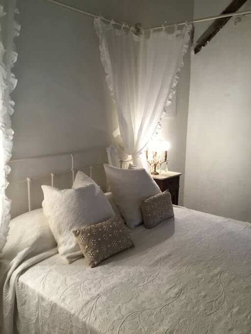 Bedroom ground floor maison de compostella