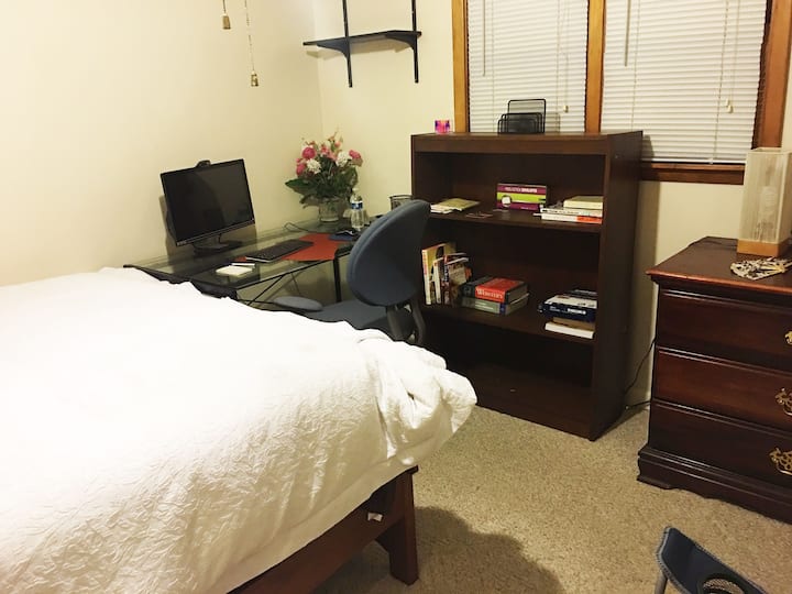 Private 2 Bedrooms, Big Living Room, Kitchen - Buffalo, NY