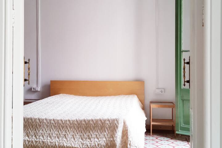 Apartment Sants gallery image 5