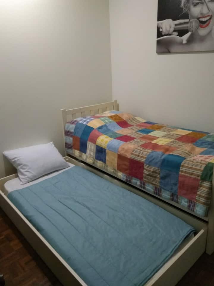 Dhomë gjumi 2