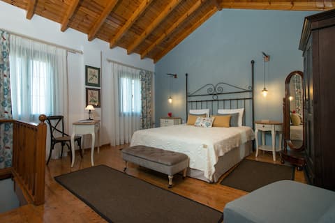 Ermioni's Cottage, Agios Markos