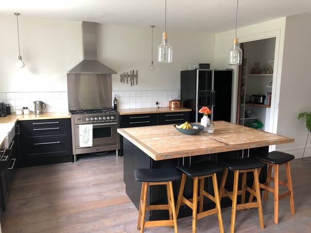 The Hamptons gallery image 3