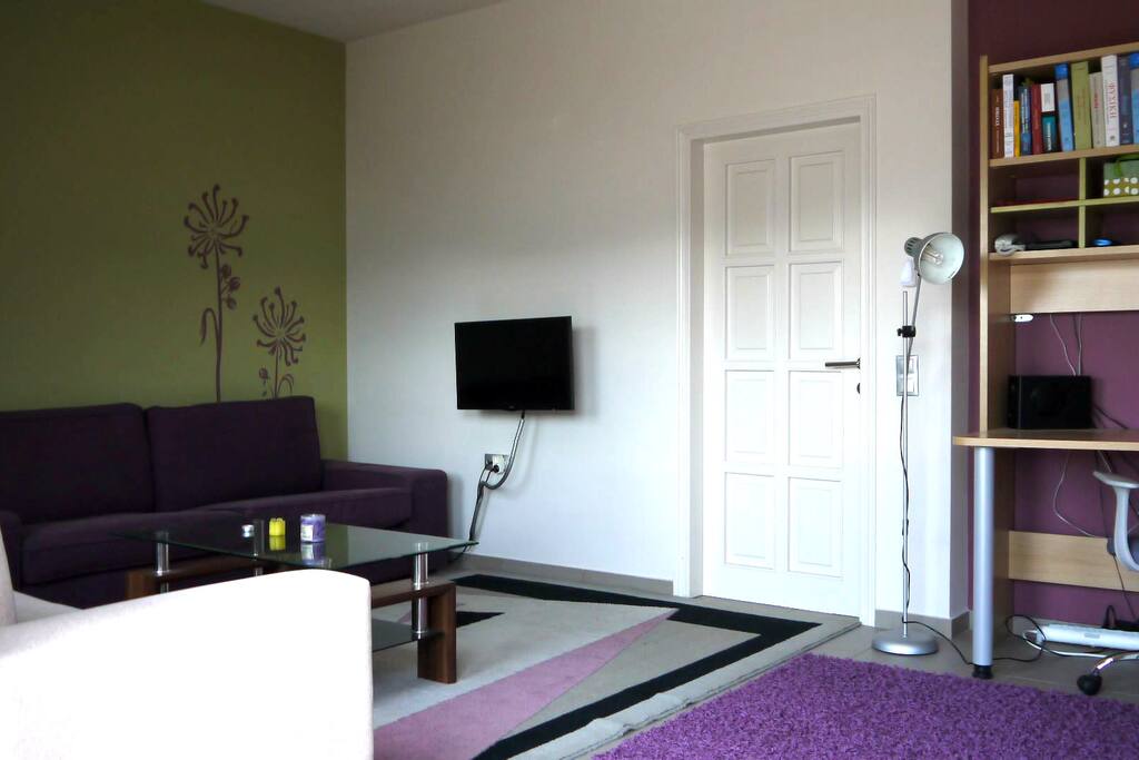 Σαλόνι,Γραφείο / Living room, study area