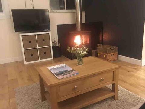 Cozy Cottage on High St, Nr tube line&Harry Potter