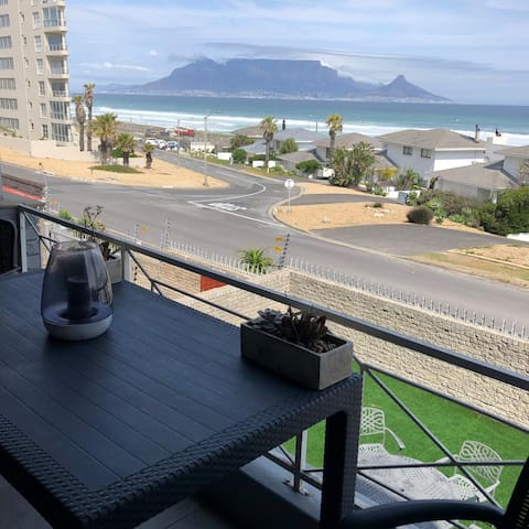 Seaside Apartment, 2 bed, Views of Table Mountain