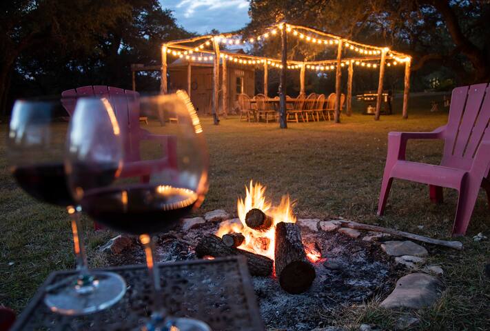 Encino Viejo (Old Oak)-Ranch Style Home on 5 Acres gallery image 2