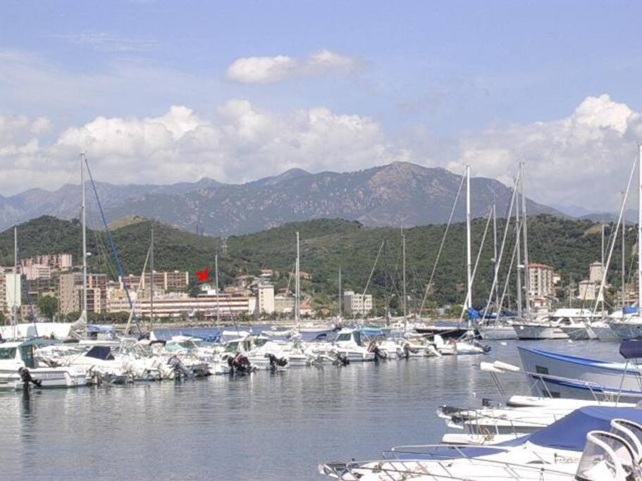 PRES DU PORT D'AJACCIO