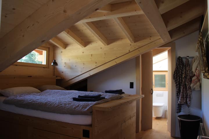 Dhomë krevati master me banjë en suite